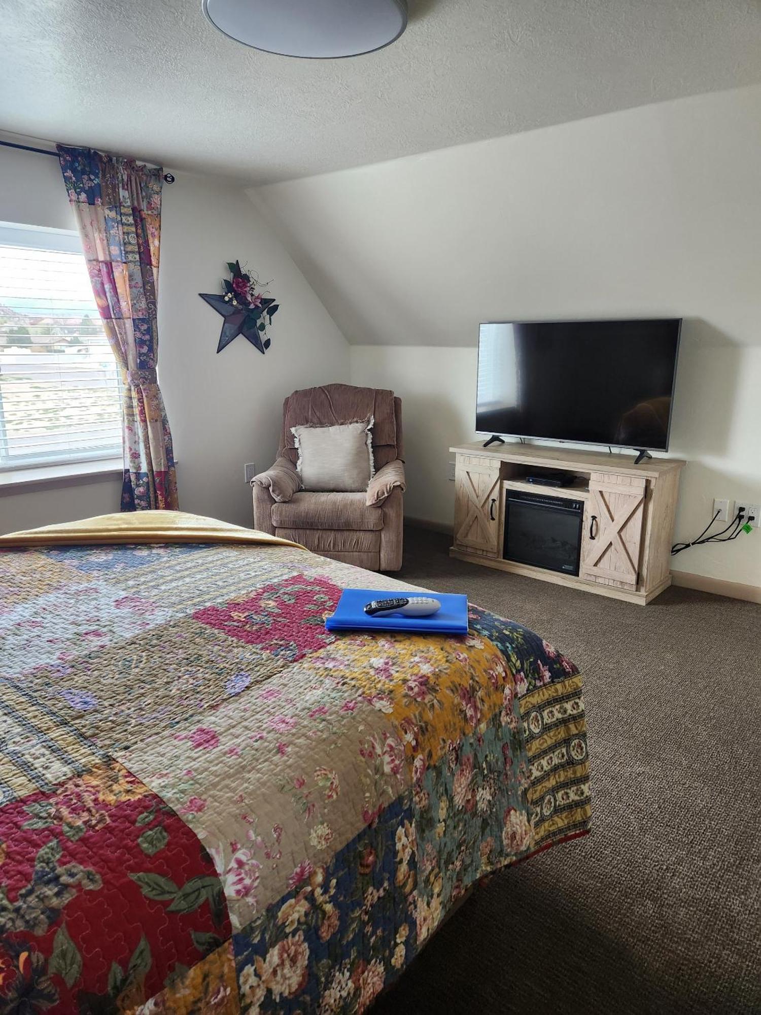 Dora'S Country Cottage Escalante Chambre photo